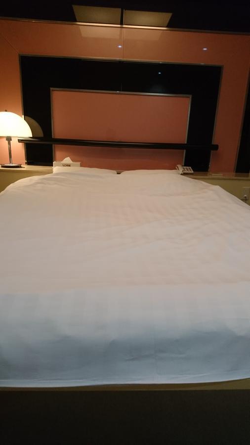 Hotel Loire (Adults Only) Osaka Bagian luar foto